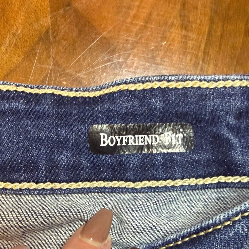 Judy Blue - Heavily Distressed Boyfriend Blue Jeans - Size 7/28 - Picture 5 of 7